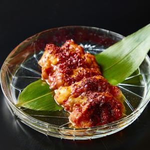 韓流薬念赤ホルモン/老舗花山椒黒ホルモン/[商標登録] 壺漬け近江牛特選生ホルモン