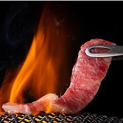 炭火でじっくり焼き上げた焼きものは香ばしさ溢れる♪