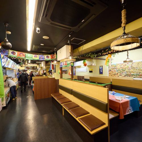 <p>貸切も可能で、10名様以上の団体に最適です！大人数向けのお料理が豊富に揃い、厳選された食材を使用したシェフのこだわりが詰まっています。ボリューム満点の料理で、パーティーや宴会を盛り上げること間違いなしです。特別なひとときを、皆で楽しく過ごせる空間をご提供しますので、ぜひお問い合わせください♪</p>