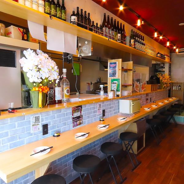 当店は女子会でのご利用も大歓迎です！清潔感のある店内は居心地の良い空間となっております！3000円台のコースプランや、1650円(税込)90分（ラストオーダー5分前）で生ビールもOKな単品飲み放題など、お手頃価格のプランがございます！また、記念日プレートのご用意も承っておりますので、ご友人のお祝いにも最適です♪