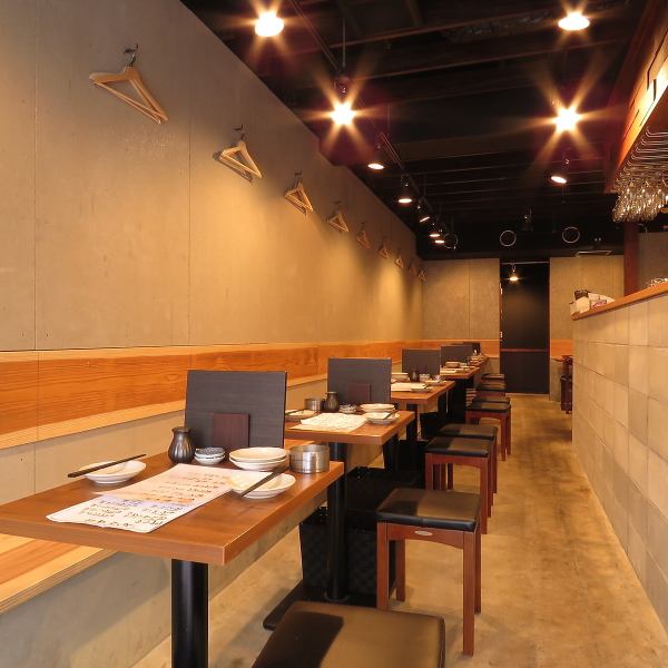 The calm and clean interior, which is based on wood, can be used for various occasions such as drinking parties after work, sightseeing, welcome and farewell parties, year-end parties and other banquets.We also accept reservations for private use, so please feel free to contact us!
