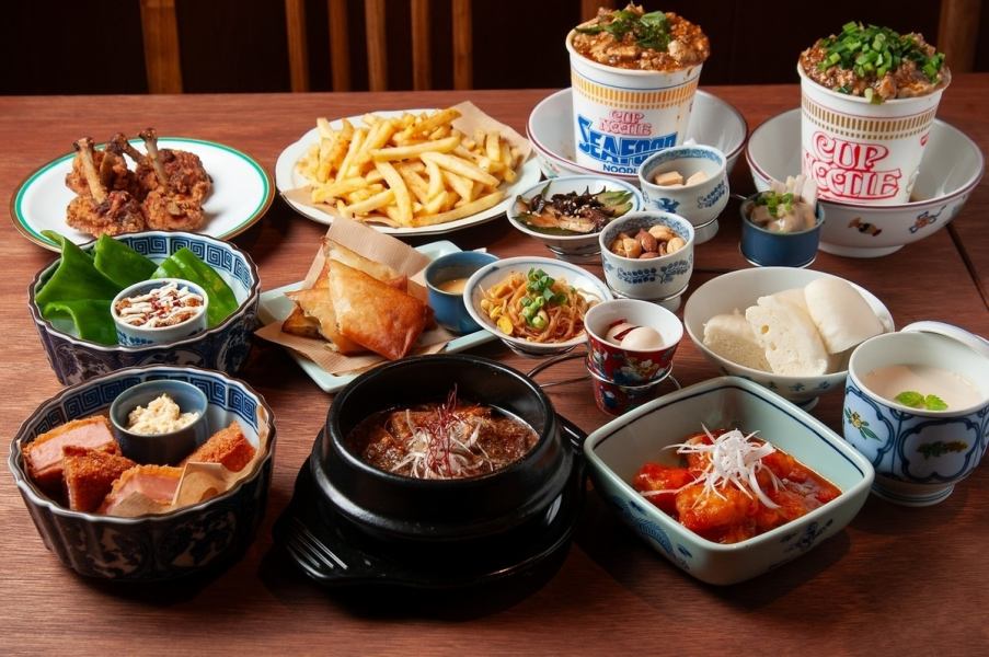 名物料理+120分飲み放題付コースは4500円(税込)～