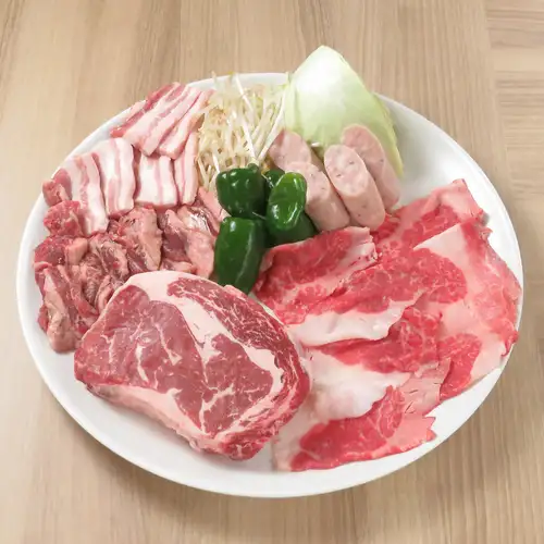 ホテル最上階で豪華BBQビアガーデン♪