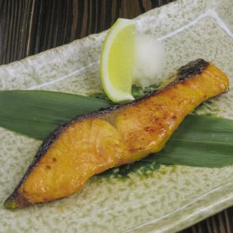 Grilled silver salmon with Saikyo miso