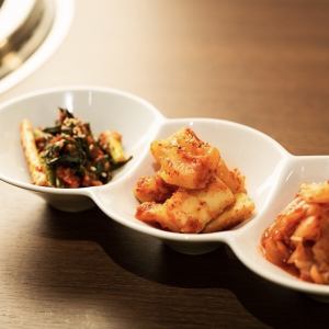 3 kinds of kimchi