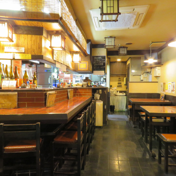 下町を感じられる溶け込みやすい大衆酒場スタイル♪夜にはにぎやかな声が聞こえてきます☆【つつじヶ丘/居酒屋/二次会/女子会/宴会/屋久島/カウンター/ お一人様/日本酒/焼酎】