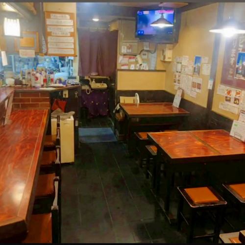 木の温もりあふれる内装