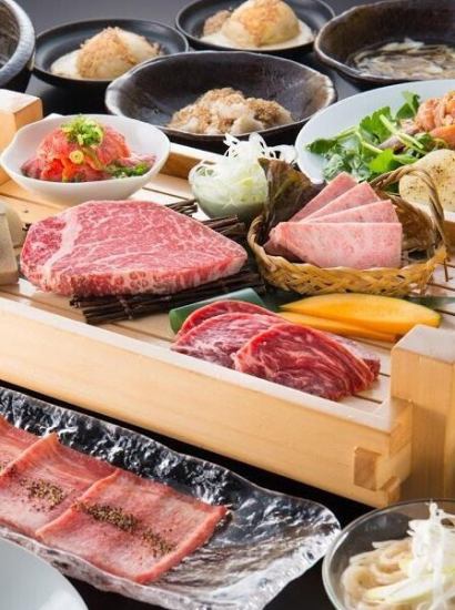 There are private rooms available for small groups.You can enjoy the finest yakiniku at your leisure.