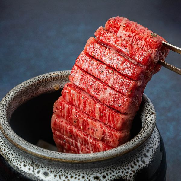 ◆大人気"壺漬けカルビ"◆龍園自家製だれでじっくり漬け込んだ壺漬けカルビ♪常連様に愛される人気の逸品