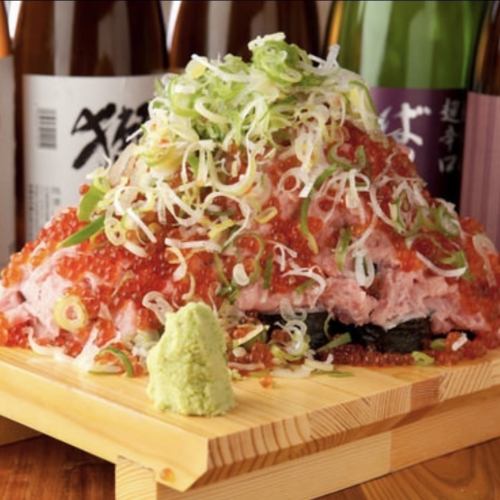 A hot topic in the media! We offer a wide variety of seafood and meat dishes! We have a wide variety of dishes, including domestic Wagyu beef, directly delivered tuna, and salmon!