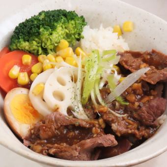 牛バラ煮込みご飯