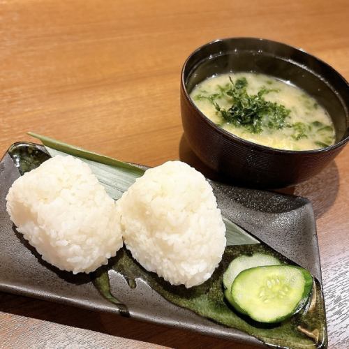 【季節限定】小さい塩おにぎりとあおさの味噌汁