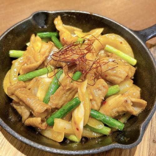 【季節限定】ピリ辛もつ味噌炒め