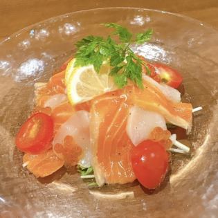 【季節限定】サーモンとホタテのカルパッチョ
