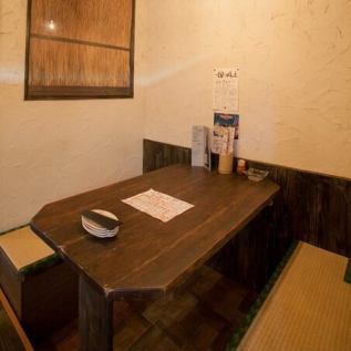 4名様まで座れるテーブル席！！ゆったりとした設計なので、くつろぎのお時間を過ごせます☆