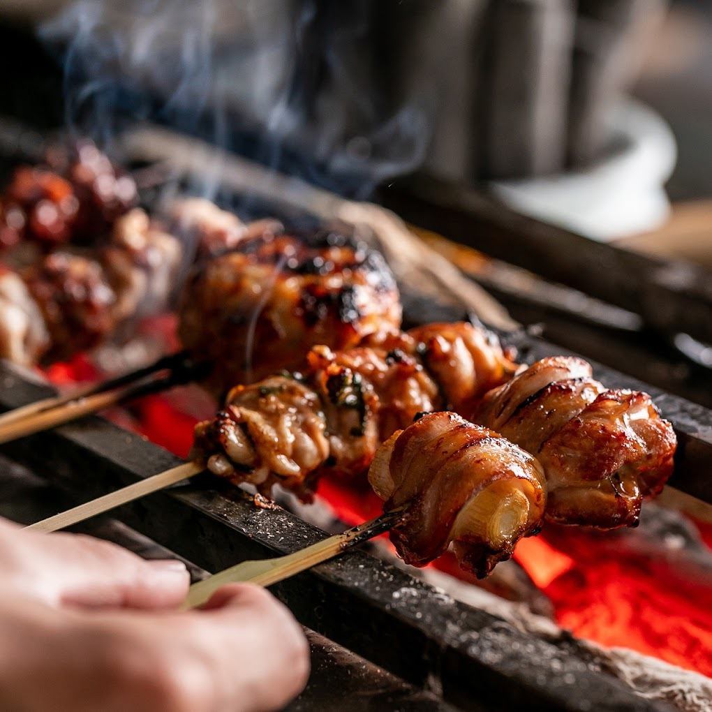 日常の中にちょっとした感動と贅沢を！和モダンなおしゃれ空間を醸し出す焼き鳥屋