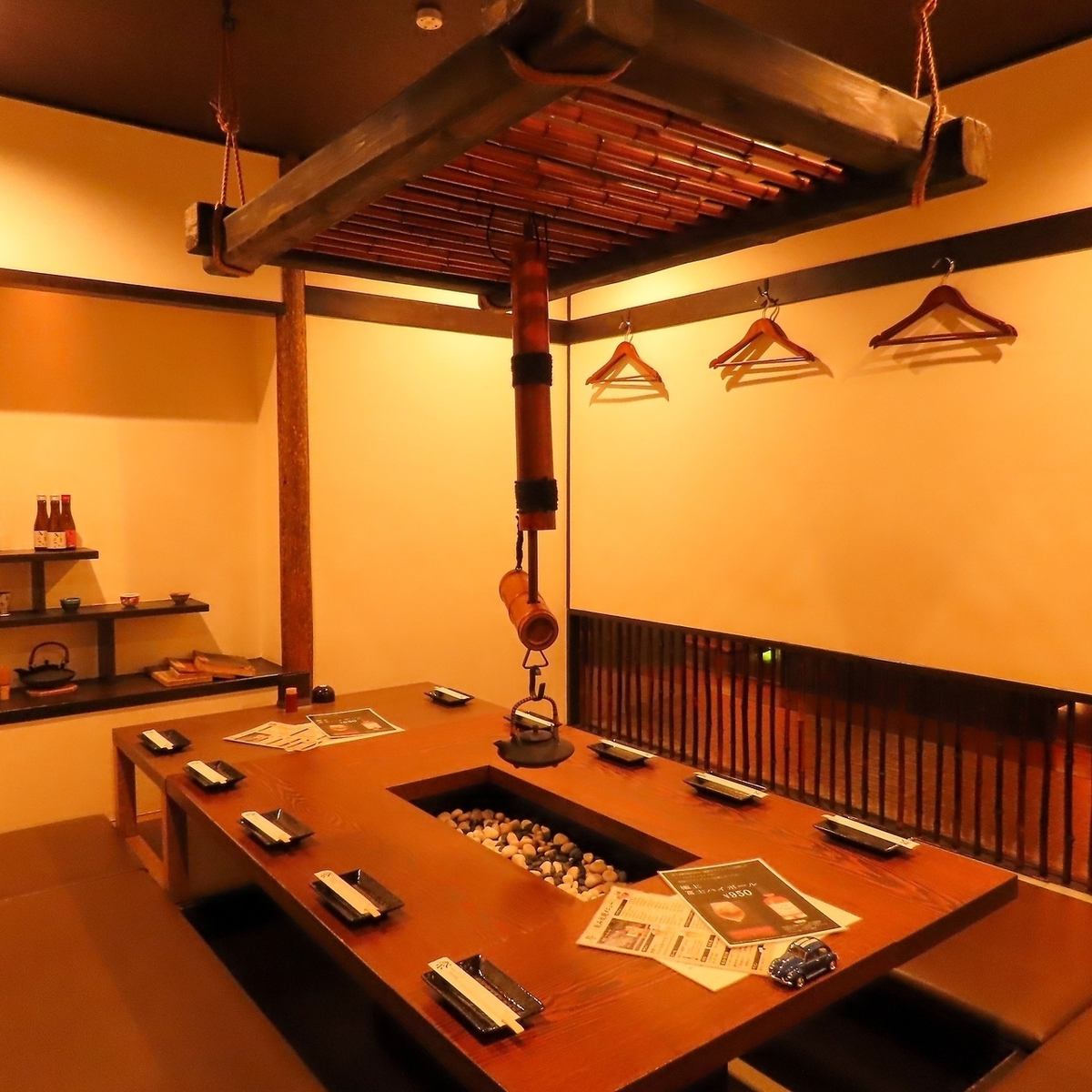 落ち着いた雰囲気漂うオシャレな個室席を多数完備している"祭"!