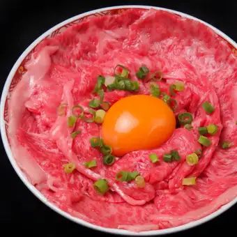 阿波牛イチボの炙りユッケ