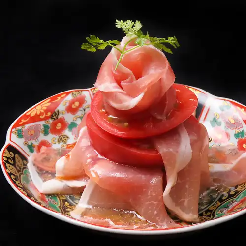 夏トマトと生ハムのミルフィーユ