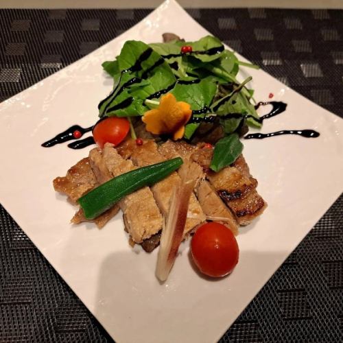 知床斜里サチク麦豚たまり醤油焼き