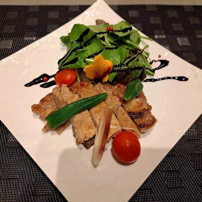 知床斜里サチク麦豚たまり醤油焼き