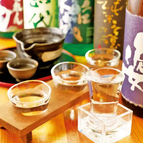 地鶏メニューと相性の良い多彩なドリンクご用意！