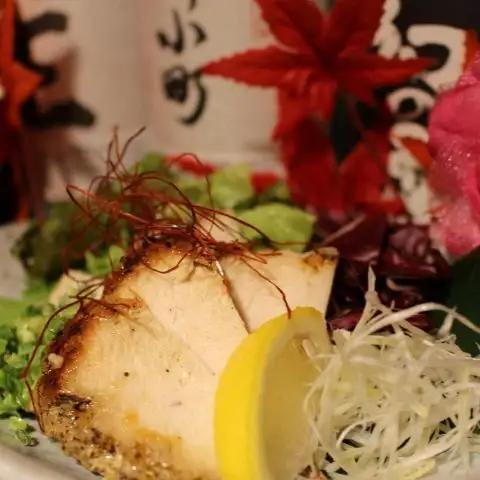 奥三河鶏の自家製ローストチキン