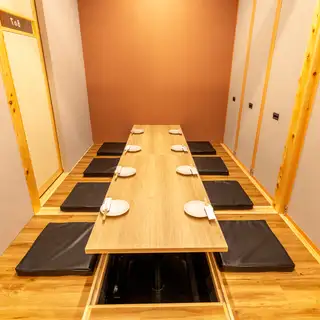 【5 명 ~ 6 명】 파고다타 석이 충실합니다.데이트나, 합콘, 생일 등 여러가지 연회의 이용에도 부디♪※사진은 계열점입니다.