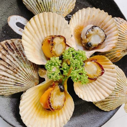 2 live leopard clams (sashimi or butter grilled)