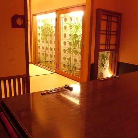 てまりの飲み放題付コースは5000円~ご用意!堀りごたつ個室でごゆっくりお寛ぎ下さい