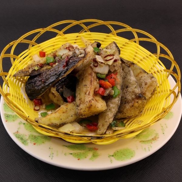 サクサク衣と黒胡椒が融合するナス揚げ