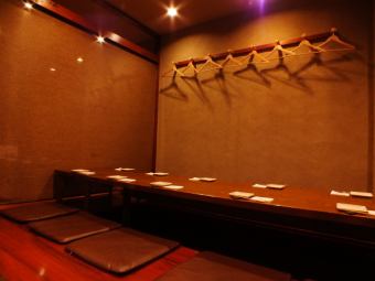 [1st floor] We have private rooms for 8 people, 10 people, etc.It can accommodate up to 50 people.