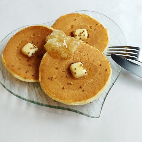 【一种新型甜点】 淡淡的甜味，令人无法抗拒 ◎ 蜂巢煎饼