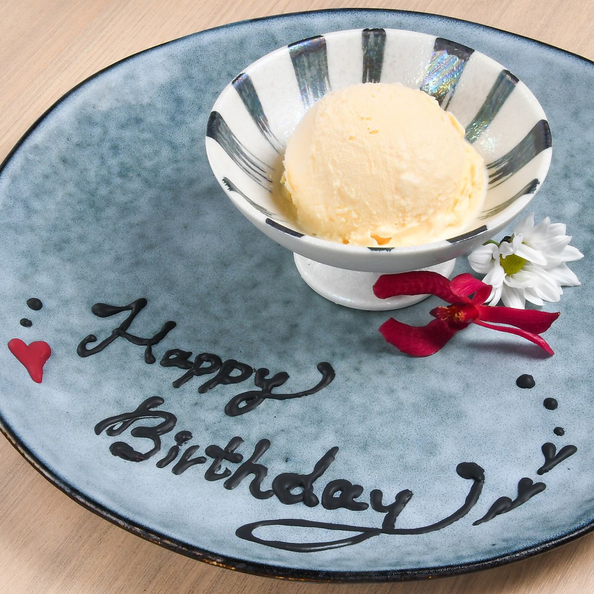 誕生日・記念日・お祝いシーンはサプライズプレートプレゼント♪