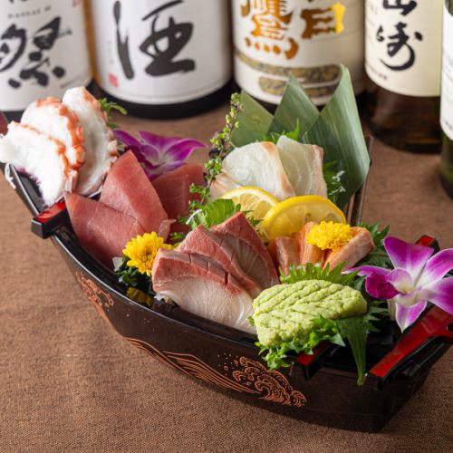 鮮度抜群！築地鮮魚のお造り五点盛り