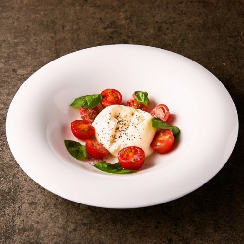 Burrata cheese and tomato caprese