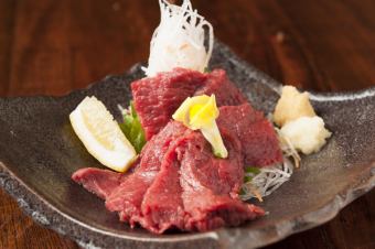 御殿場名産「馬刺し」