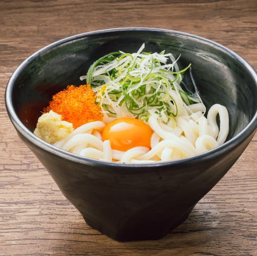 出汁醤油で食べる混ぜうどん