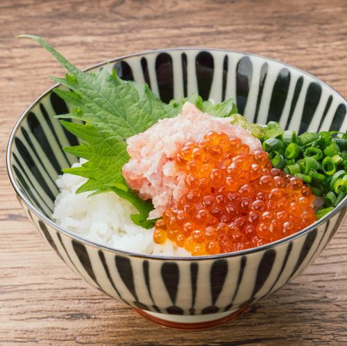 ネギトロいくら飯
