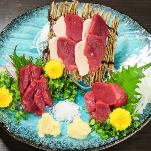 ◇High protein and low calorie! Assortment of 4 kinds of nutritious horsemeat sashimi ¥2,880 (tax included)◇◆