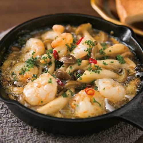 Shrimp and mushroom ajillo