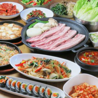 [Course A] 7 dishes including yangnyeom chicken and kimbap + 1 drink 4,400 yen (tax included)