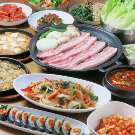 [Course A] 7 dishes including yangnyeom chicken and kimbap + 1 drink 4,400 yen (tax included)