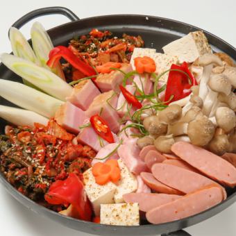 冬季限定コース★プデチゲ鍋、フライドチキンなど全5品+120分飲み放題5,500円(税込)