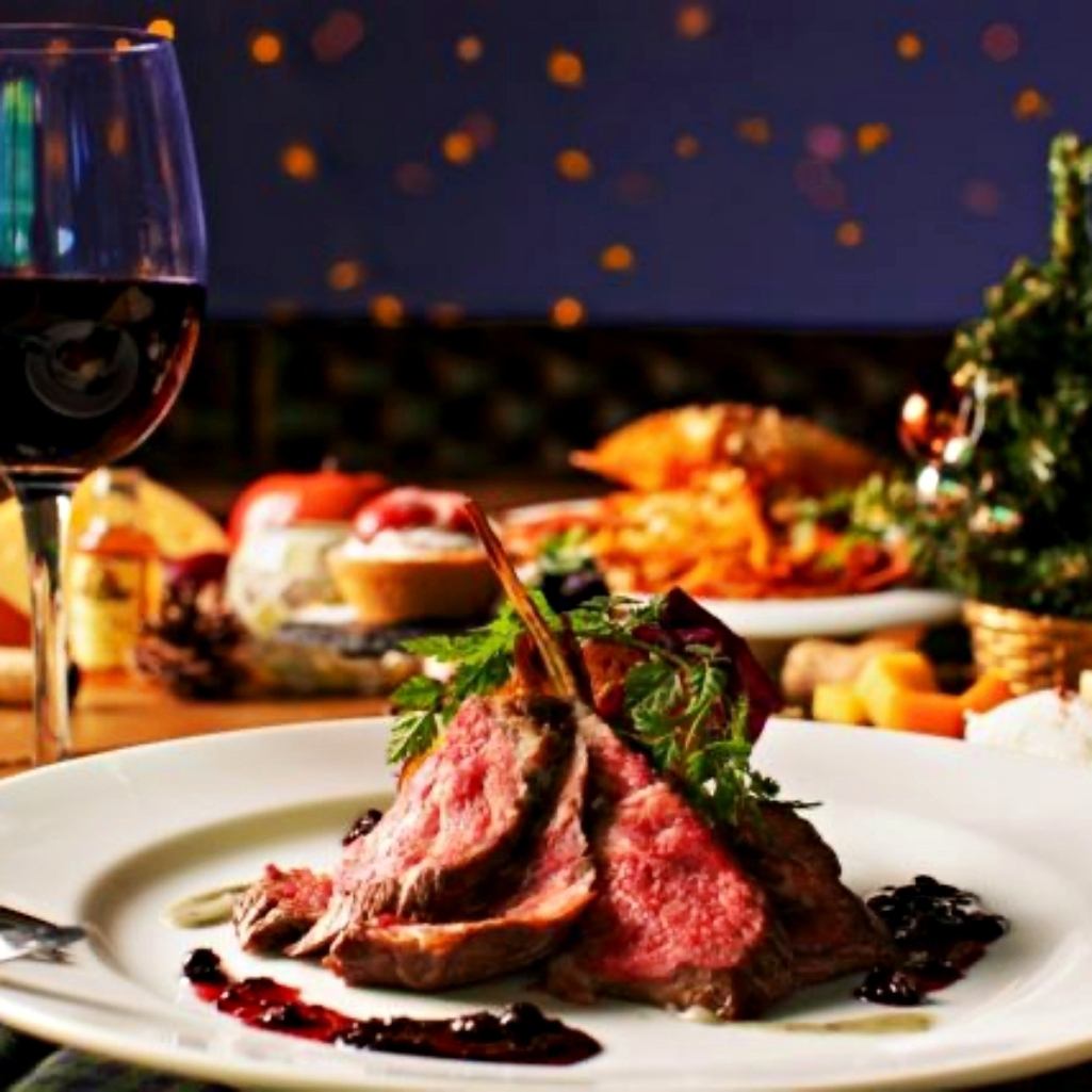 ラグジュアリーな空間でクリスマスデートをお楽しみください