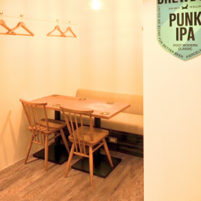 個室風の空間はパーテーションによりほぼ個室空間になります接待にも向いております５名様でのご利用も可能です