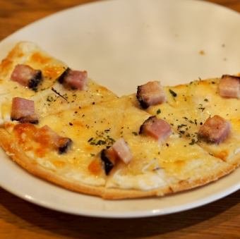 トルティーヤでつくるタルトフランベ