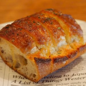 ガーリックトースト