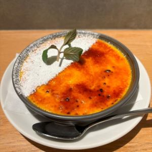 クレームブリュレ　ヘーゼルナッツ風味