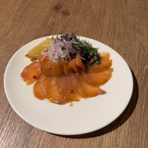 自家製スモークサーモン